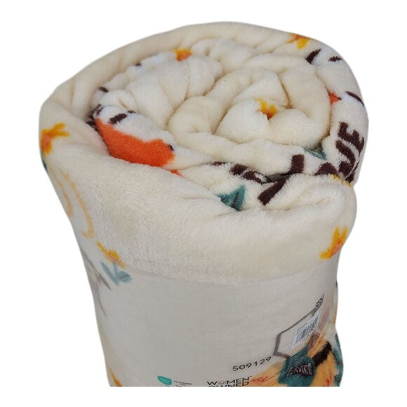 The Big One Oversized Plush Throw Blanket 5 Ft x 6 Ft Polyester Love Fur All - Picture 12 of 13